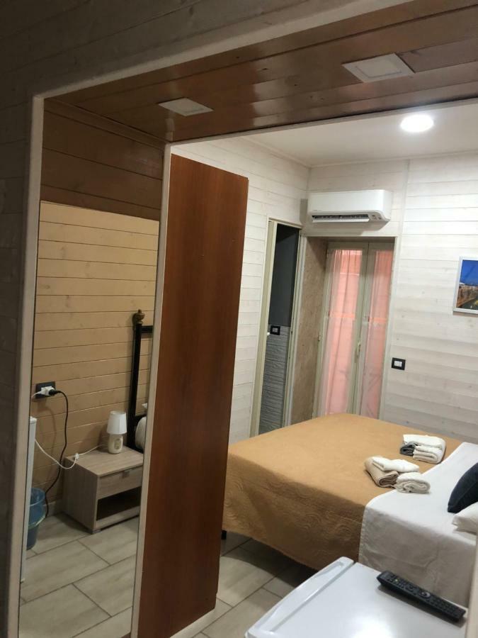 Rooms Chanel 시라쿠사 외부 사진